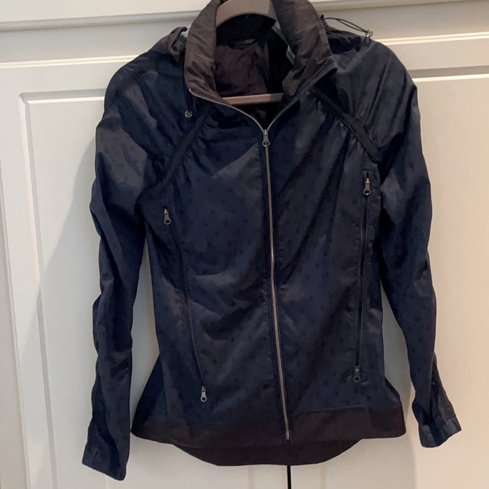Lululemon Gather and Sprint Jacket - Picture 5 of 15